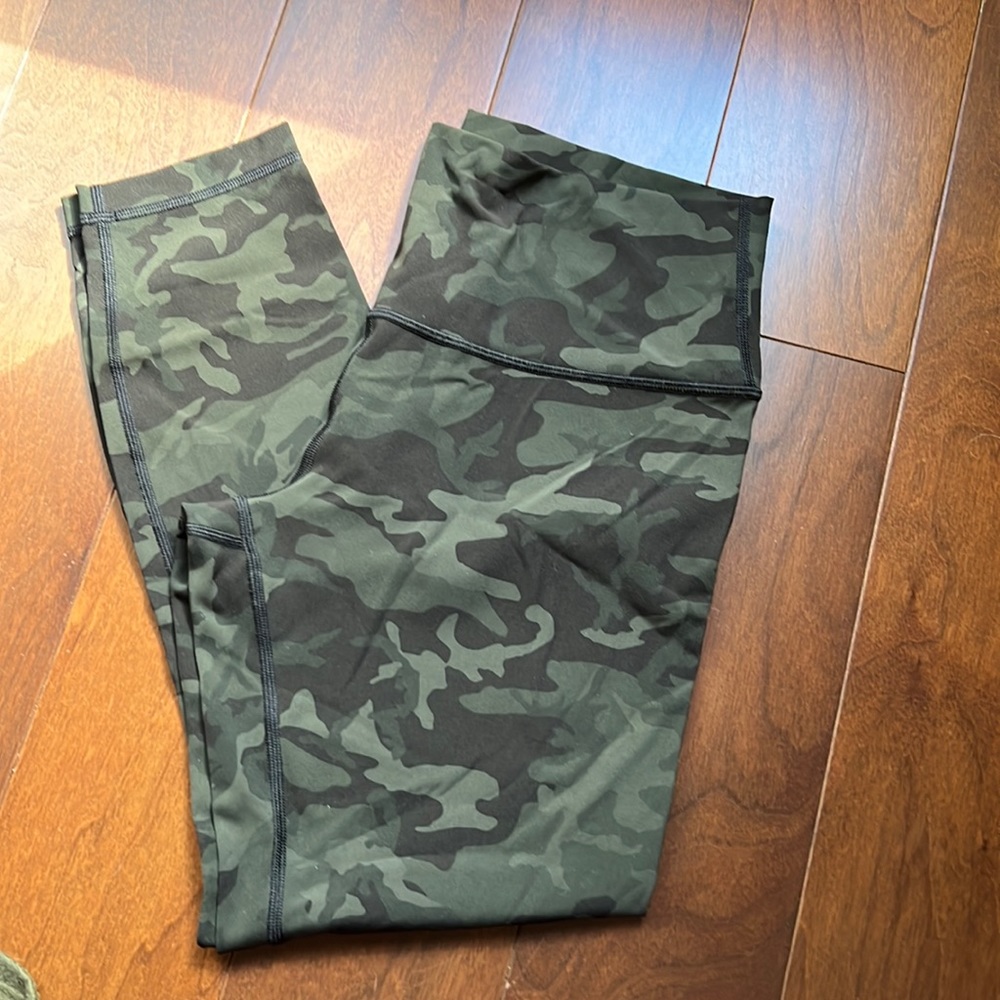 Lululemon leggings like new